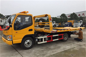 尖扎哪里有拖车服务